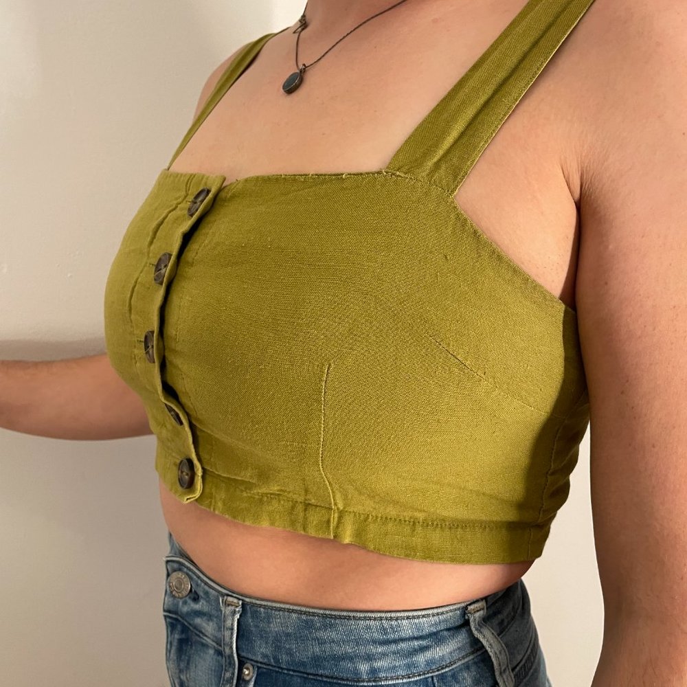 Linen green crop tank with buttons